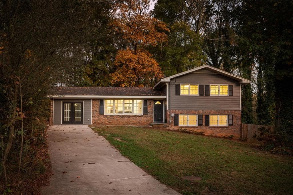 5 bedroom, 2 bathroom single family residence sold at 3512 Casa Woods Lane, Clarkston, GA 30021
