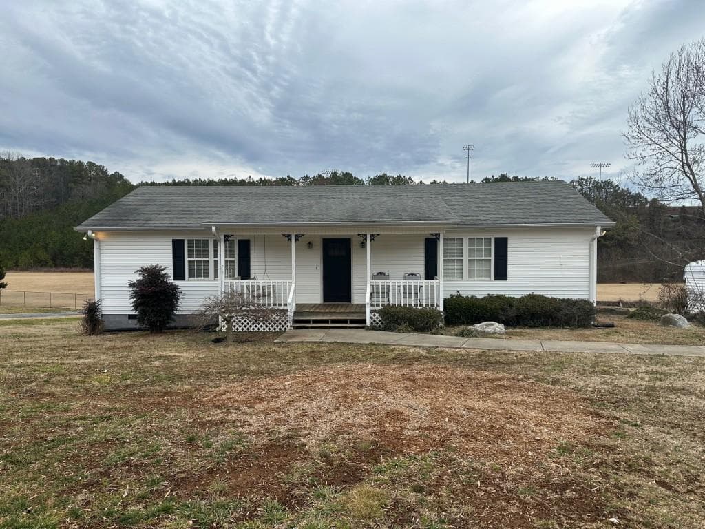 2 bedroom, 1 bathroom single family residence sold at 532 Fieldwood Drive, Adairsville, GA 30103