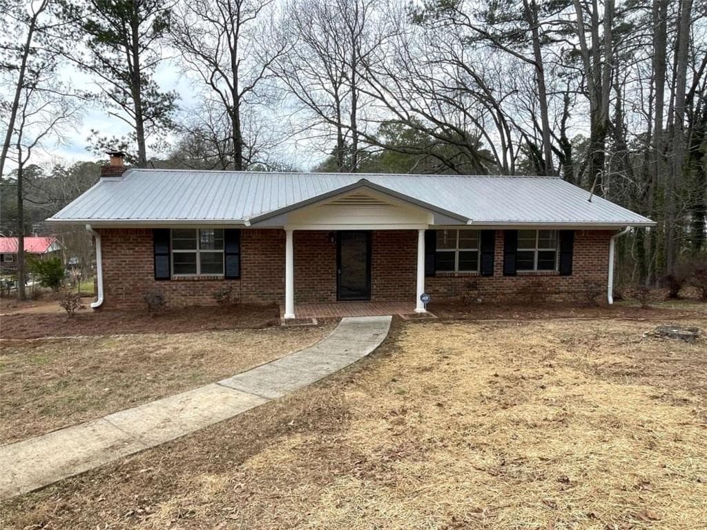 3 bedroom, 2 bathroom single family residence sold at 205 Robin Hood Road, Rome, GA 30161