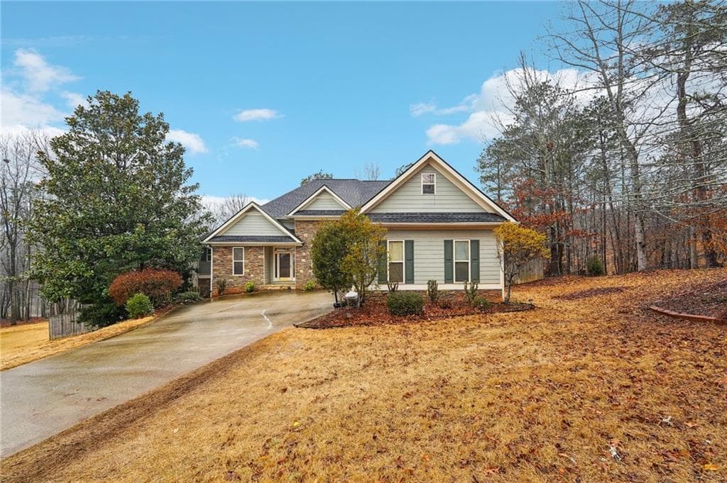 6 bedroom, 5 bathroom single family residence sold at 6181 Long Shore Drive, Douglasville, GA 30135