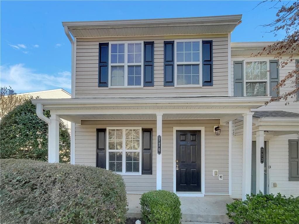 3 bedroom, 3 bathroom, 1,490 sq ft townhouse sold at 720 Crestwell Circle, Atlanta, GA 30331