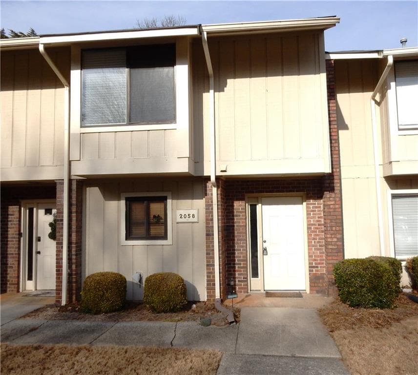 2 bedroom, 3 bathroom, 1,426 sq ft condominium sold at 2058 Powers Ferry Trace, Marietta, GA 30067