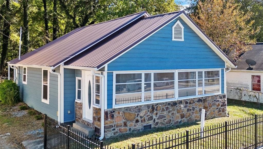 3 bedroom, 2 bathroom single family residence sold at 2020 N Broad Street, Rome, GA 30161