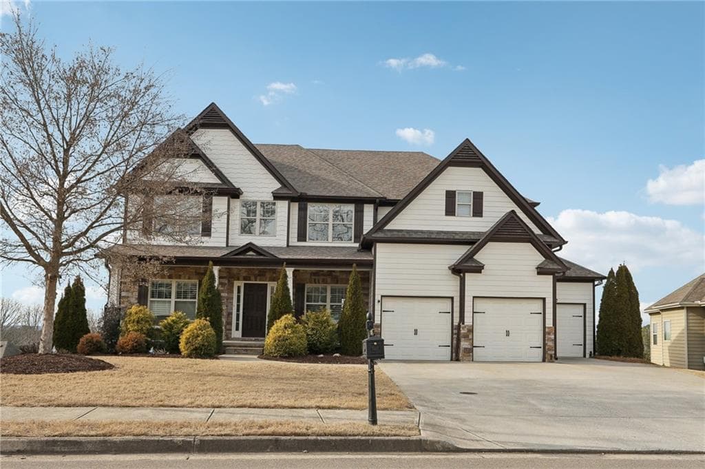 6 bedroom, 4 bathroom, 4,290 sq ft single family residence sold at 2011 Boxwood Lane, Canton, GA 30114