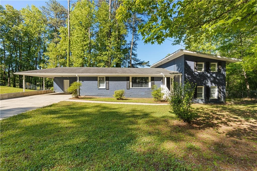 4 bedroom, 3 bathroom single family residence sold at 558 Plainville Drive, Atlanta, GA 30331