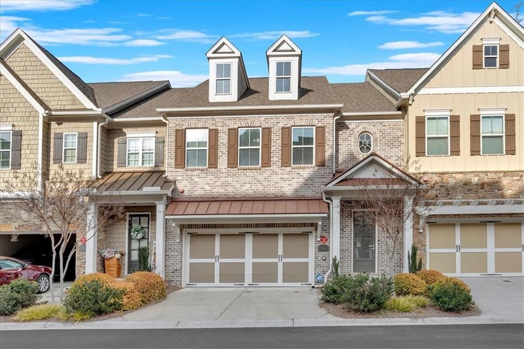 3 bedroom, 4 bathroom townhouse sold at 1010 Bergeron Place, Sandy Springs, GA 30328