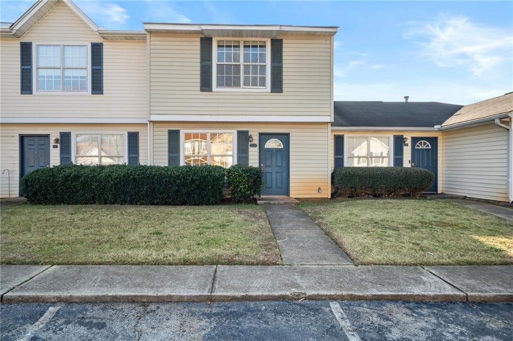 3 bedroom, 3 bathroom townhouse sold at 319 Quincy Avenue, Mcdonough, GA 30253