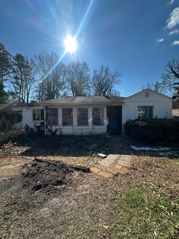 2 bedroom, 1 bathroom single family residence sold at 2104 CASCADE Road, Atlanta, GA 30311