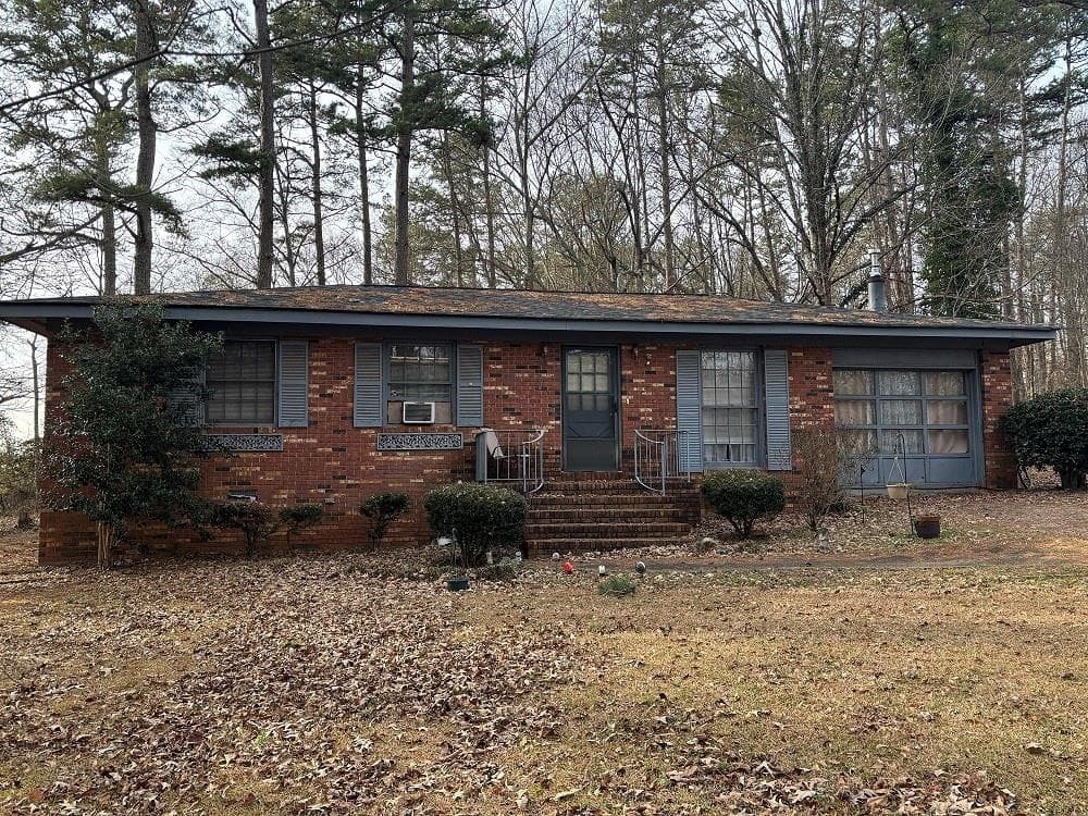 3 bedroom, 2 bathroom single family residence sold at 1094 B Whitfield Road, Jefferson, GA 30549