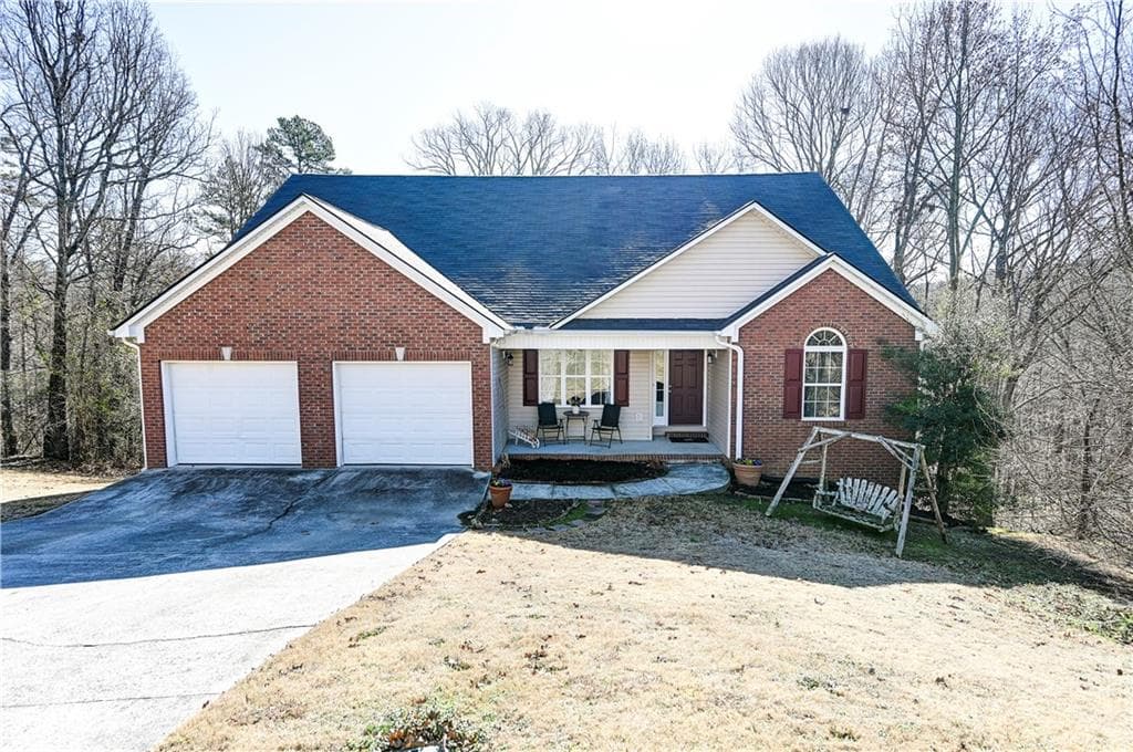 160 Granny Smith Drive, Calhoun, GA 30701 — most recent listing photo