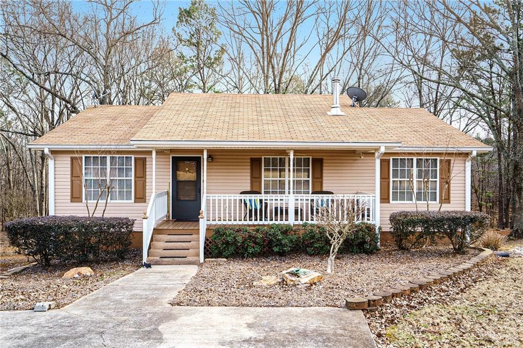 3 bedroom, 2 bathroom single family residence sold at 110 Elk Ridge Drive, Social Circle, GA 30025