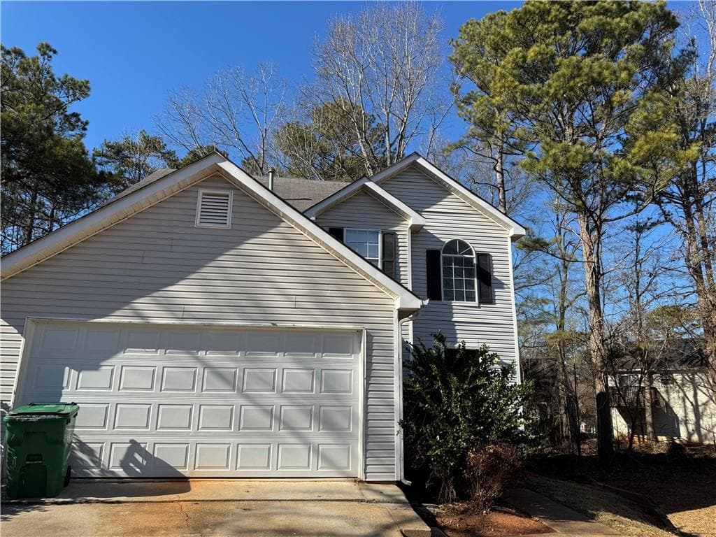 3 bedroom, 3 bathroom, 2,301 sq ft single family residence sold at 3292 Basking Shade Lane, Decatur, GA 30034