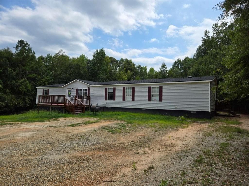4 bedroom, 2 bathroom single family residence sold at 2703 Zero O Drive, Bowman, GA 30624