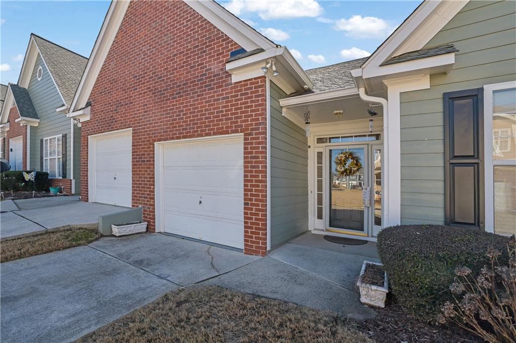 6316 Shoreview Circle 31, Flowery Branch, GA 30542 — most recent listing photo
