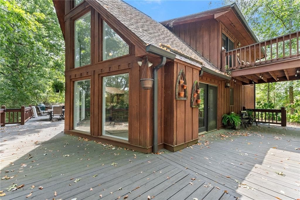 4 bedroom, 3 bathroom single family residence sold at 263 Dove Ridge, Dahlonega, GA 30533