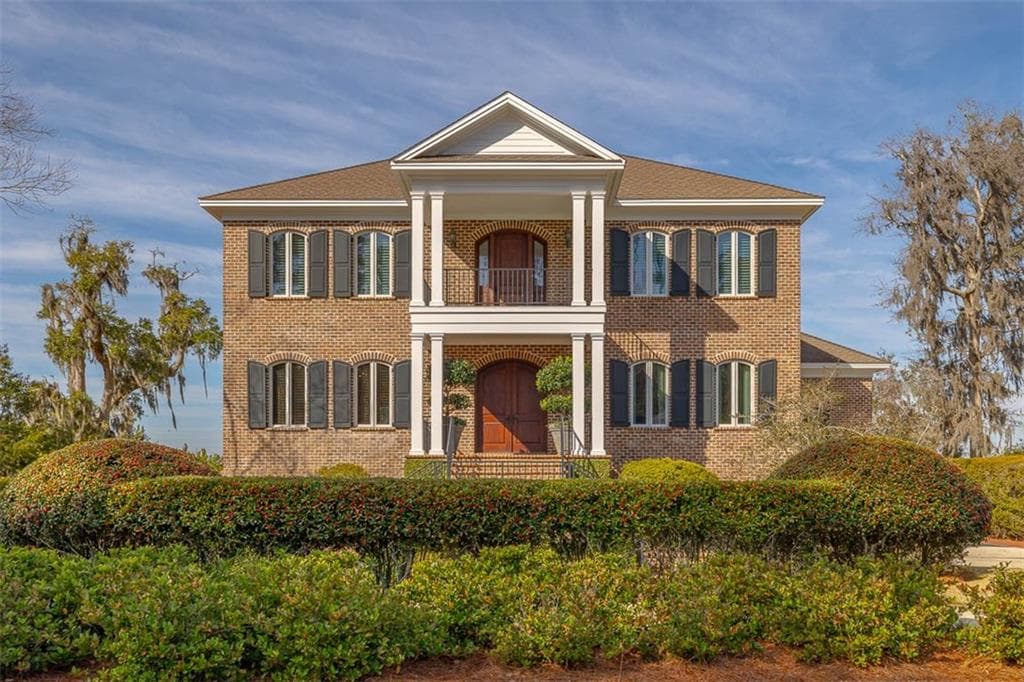 5 bedroom, 6 bathroom single family residence sold at 925 Champney, St. Simons, GA 31522