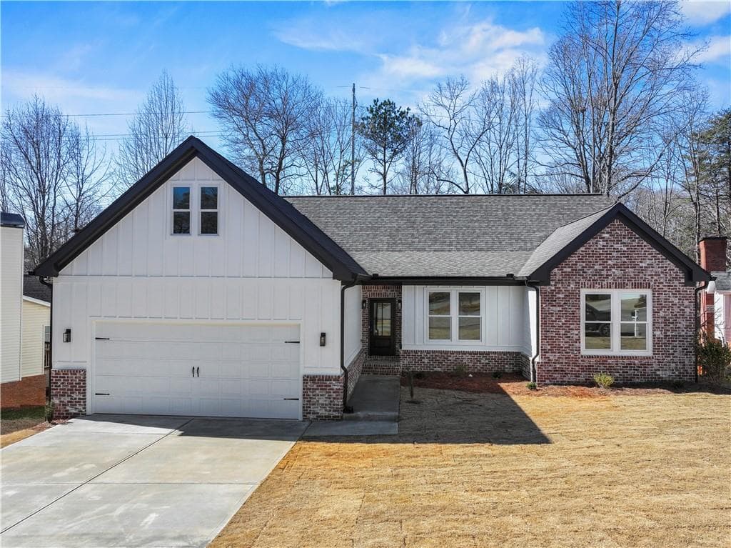 3 bedroom, 3 bathroom, 2,710 sq ft single family residence sold at 1540 Woodland Court, Gainesville, GA 30501