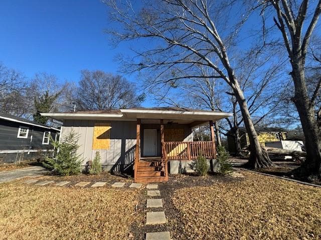 3 bedroom, 2 bathroom, 1,240 sq ft single family residence sold at 781 Peyton Avenue, Atlanta, GA 30318