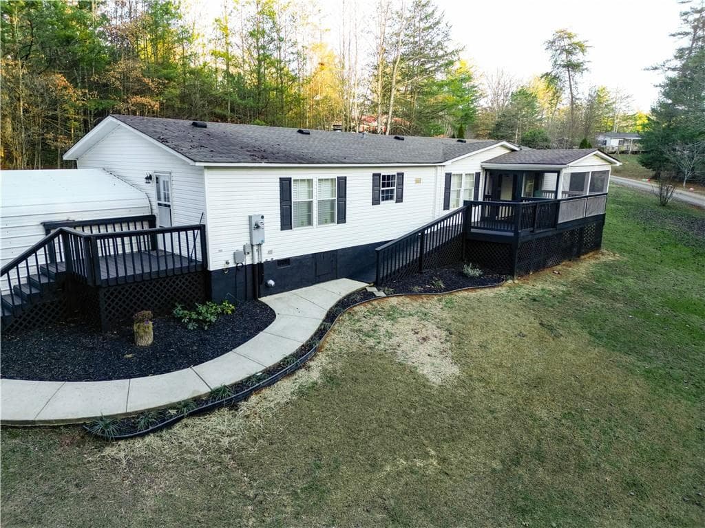 3 bedroom, 3 bathroom single family residence sold at 147 Stonebrook Circle, Blairsville, GA 30512