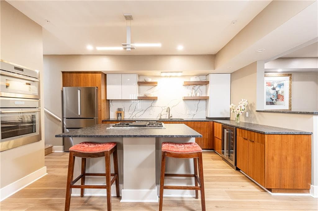 3 bedroom, 4 bathroom townhouse sold at 3184 Paces Mill Road, Atlanta, GA 30339