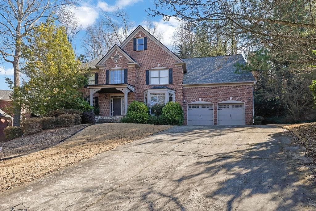 5 bedroom, 5 bathroom single family residence sold at 1325 Cameron Glen Drive, Marietta, GA 30062