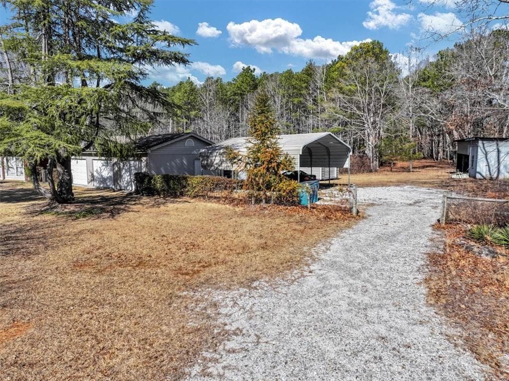 3 bedroom, 2 bathroom, 1,944 sq ft single family residence for sale at 1891 HIGHWAY 81, Mcdonough, GA 30252 — photo 3