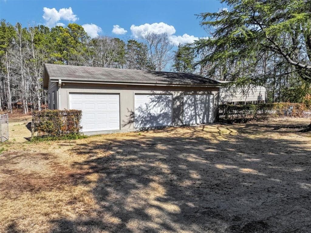 3 bedroom, 2 bathroom, 1,944 sq ft single family residence for sale at 1891 HIGHWAY 81, Mcdonough, GA 30252 — photo 5