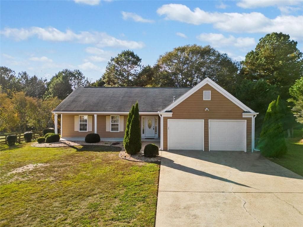 3 bedroom, 2 bathroom single family residence sold at 390 HIGHPOINT Crossing, Powder Springs, GA 30127