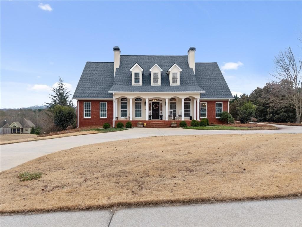 5 bedroom, 4 bathroom, 3,290 sq ft single family residence sold at 4550 Montclair Circle, Gainesville, GA 30506