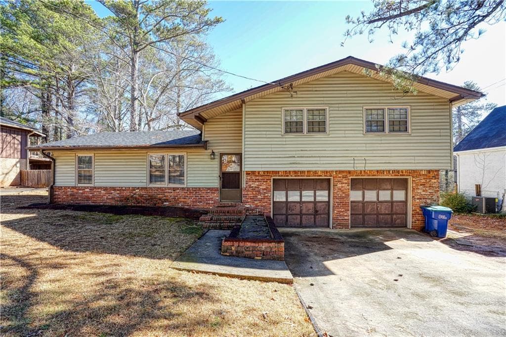 3 bedroom, 2 bathroom single family residence sold at 5620 Orly Terrace, College Park, GA 30349