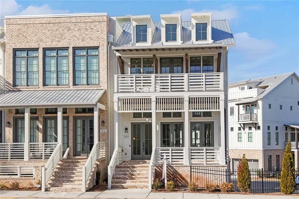 3 bedroom, 4 bathroom townhouse sold at 2013 Parkstead Lane, Milton, GA 30004