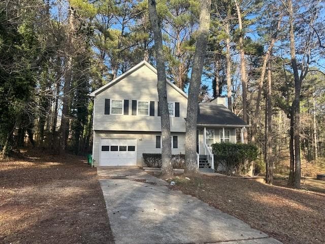 3 bedroom, 3 bathroom single family residence sold at 8298 Blackfoot Trail, Jonesboro, GA 30236