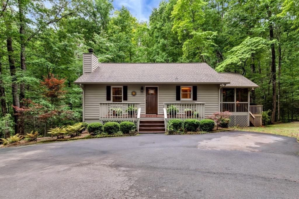 823 Laurelwood, Sautee Nacoochee, GA 30571 — most recent listing photo