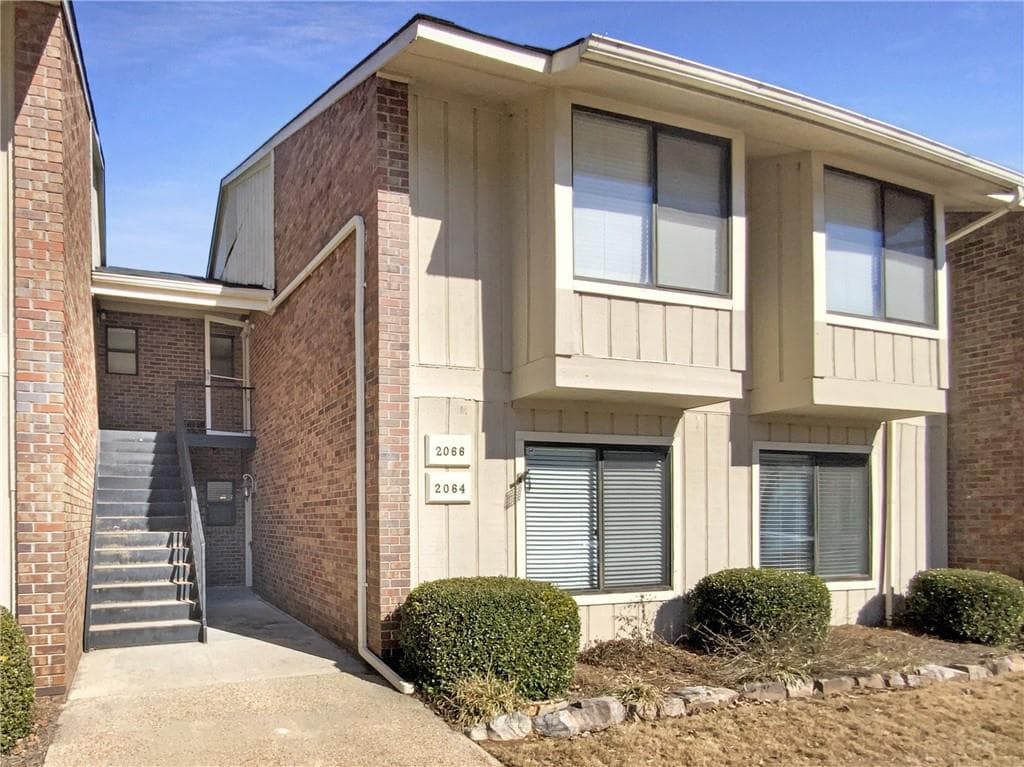 2064 Powers Ferry Trace, Marietta, GA 30067 — most recent listing photo