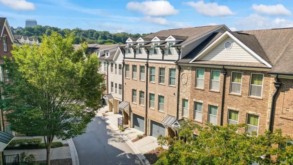 3 bedroom, 3 bathroom townhouse sold at 278 Goodson Way, Atlanta, GA 30309