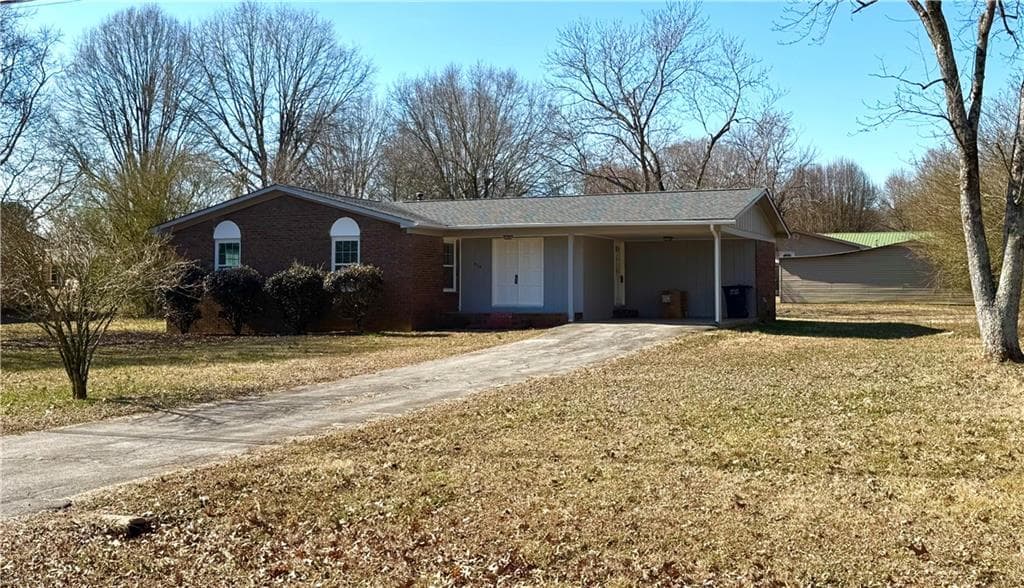 3 bedroom, 2 bathroom single family residence sold at 315 Stewart Drive, Calhoun, GA 30701