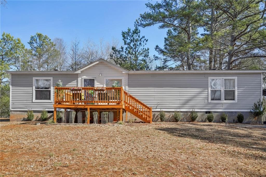 3 bedroom, 2 bathroom single family residence sold at 4331 Spainhill Circle, Gainesville, GA 30504