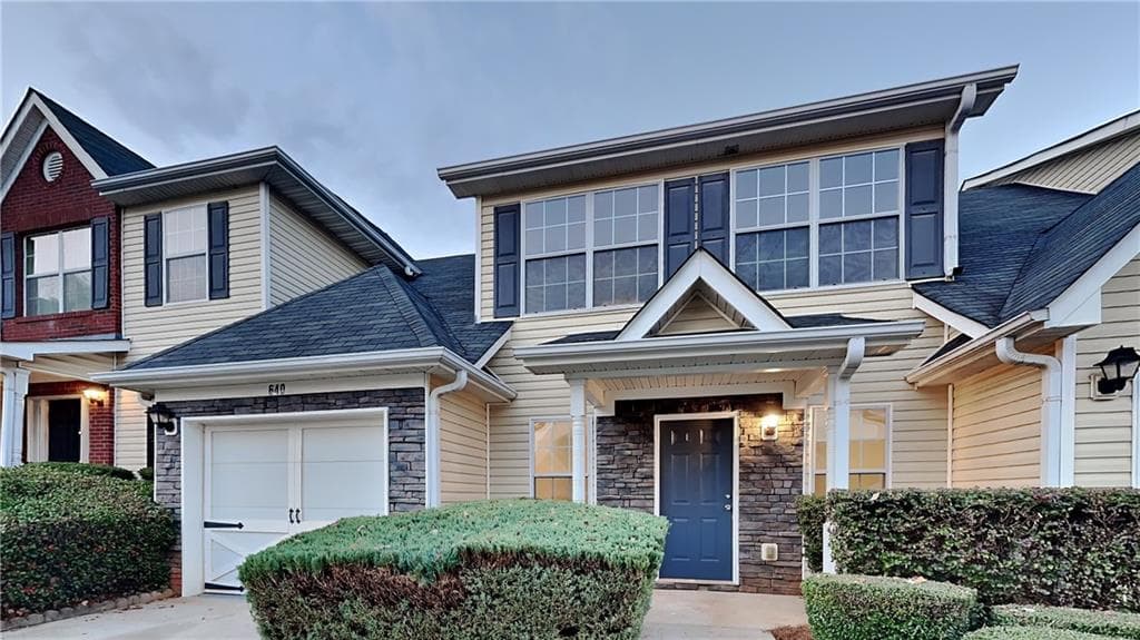 3 bedroom, 3 bathroom townhouse sold at 640 City Park Drive, Mcdonough, GA 30252