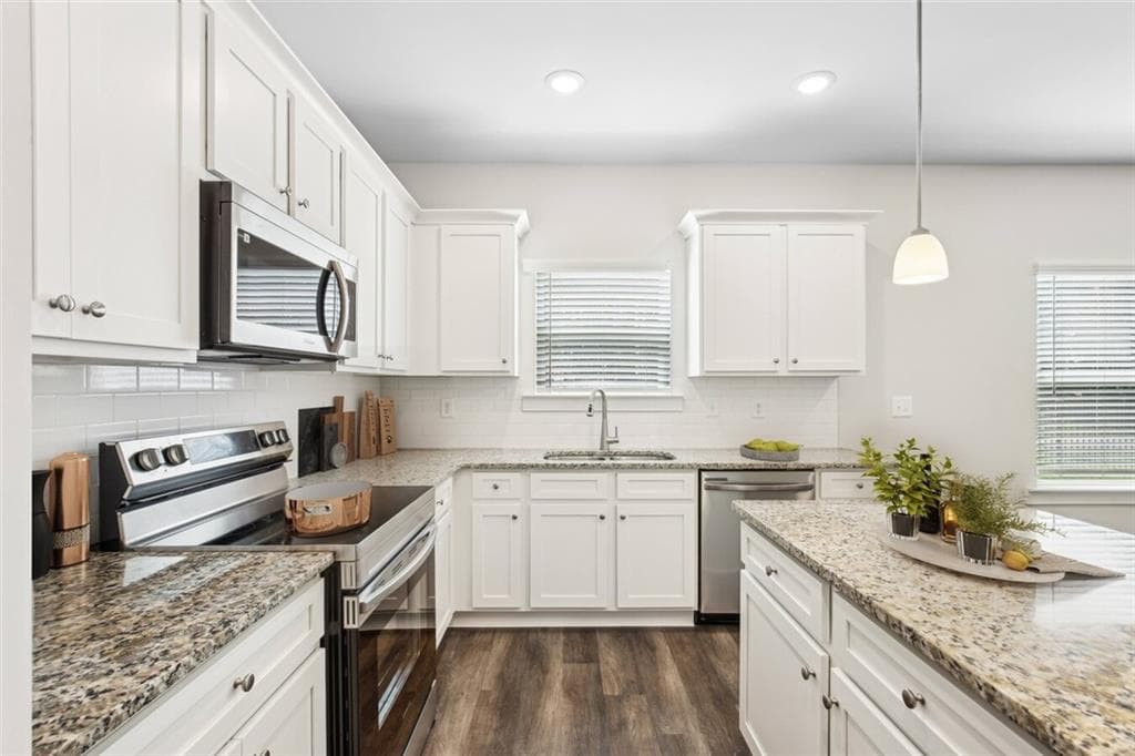 4 bedroom, 3 bathroom, 1,860 sq ft single family residence for rent at 2300 Paris Road Rosewood, Dallas, GA 30132 for $2,609 a month — photo 3