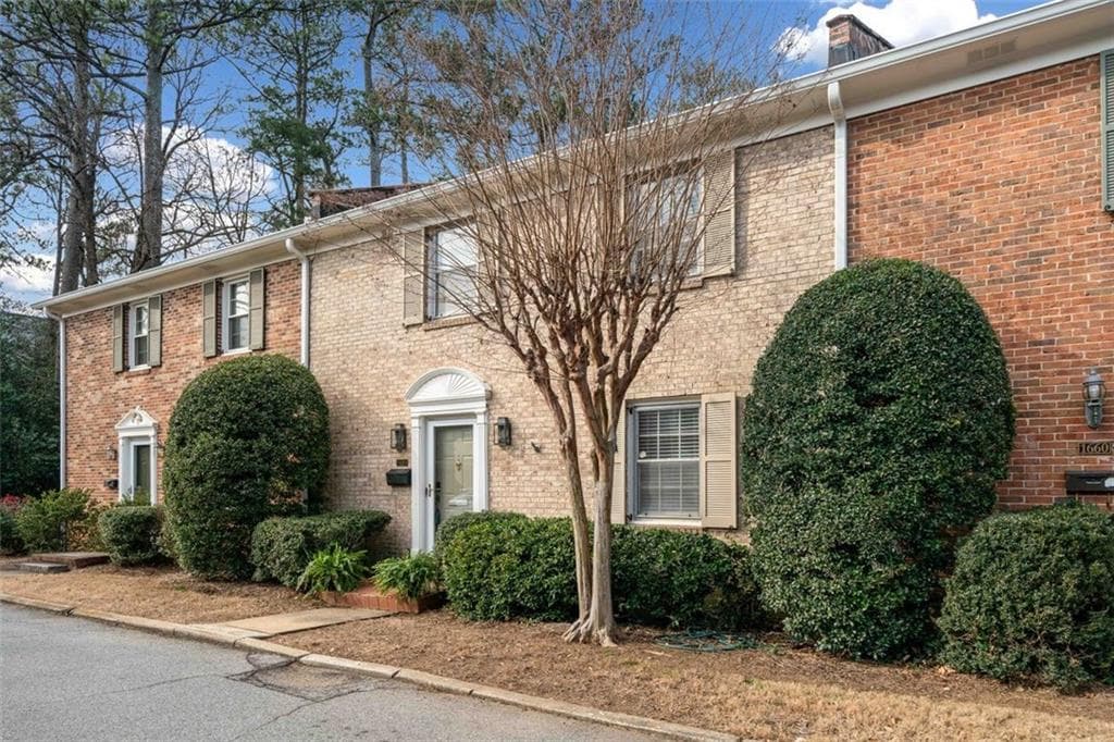 4 bedroom, 4 bathroom townhouse sold at 1659 Executive Park Lane, Brookhaven, GA 30329