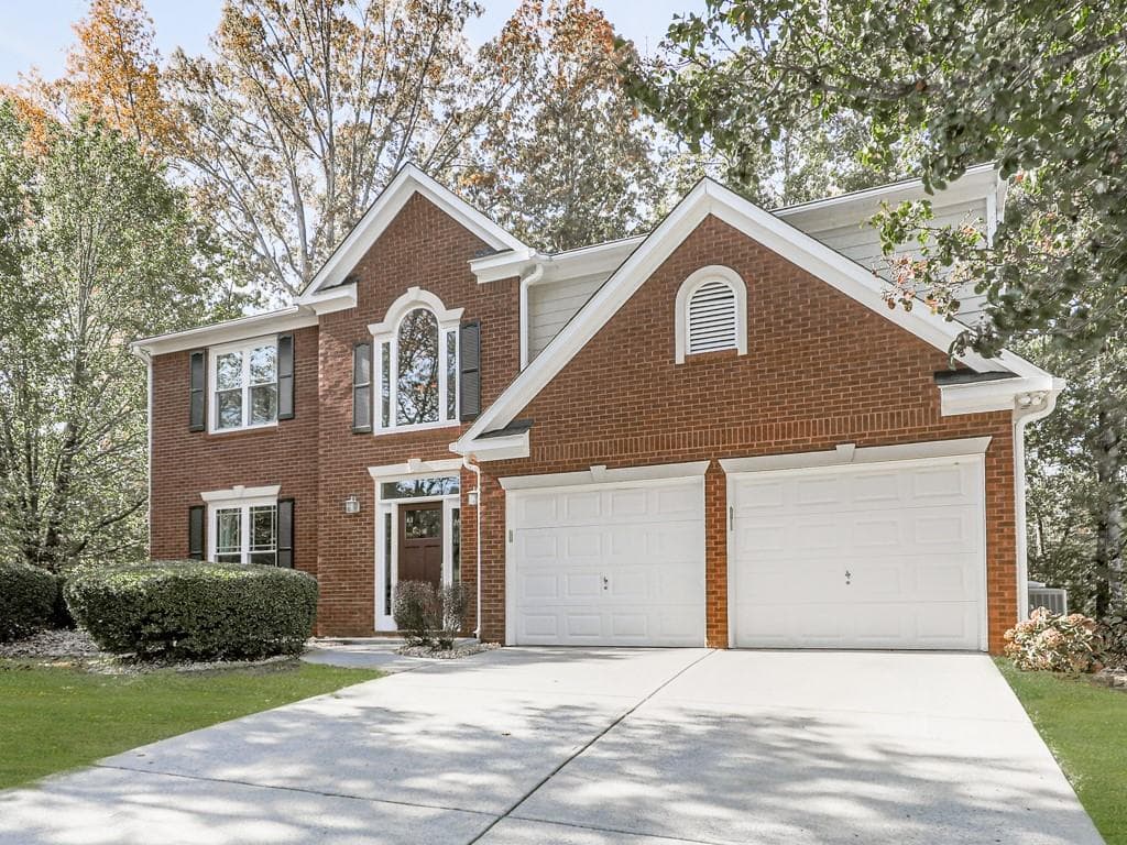 5 bedroom, 3 bathroom, 2,814 sq ft single family residence sold at 1633 Moonlake Trail, Kennesaw, GA 30152