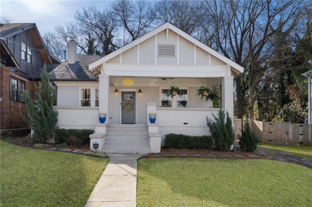 3 bedroom, 3 bathroom single family residence sold at 1470 S Gordon Street, Atlanta, GA 30310