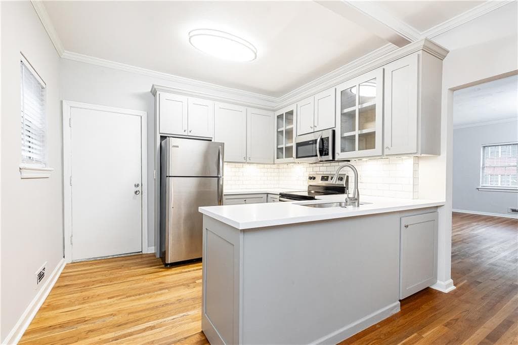 2 bedroom, 2 bathroom condominium sold at 430 Lindbergh Drive M1, Atlanta, GA 30305