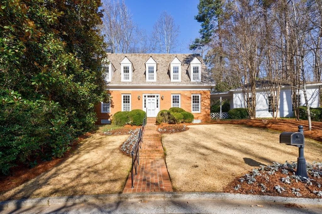 5 bedroom, 5 bathroom, 3,359 sq ft single family residence sold at 2650 Peachtree Battle Place, Atlanta, GA 30327