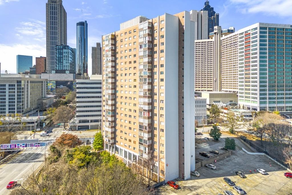 215 Piedmont Avenue 308, Atlanta, GA 30308 — most recent listing photo
