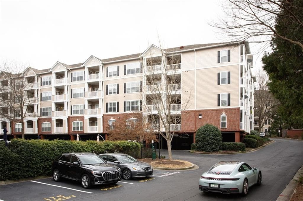 2 bedroom, 2 bathroom condominium sold at 4333 DUNWOODY Park 2104, Dunwoody, GA 30338