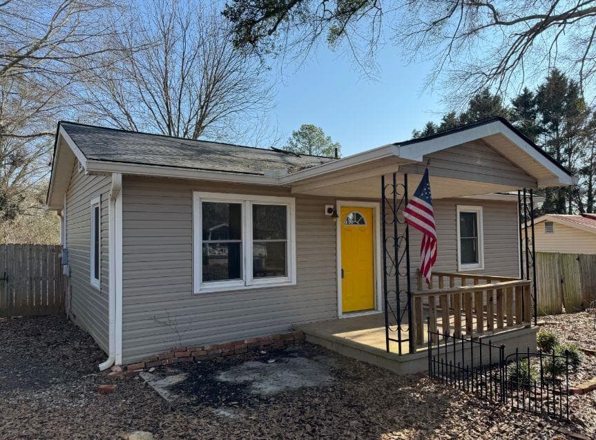 3 bedroom, 2 bathroom single family residence sold at 3820 WATSON Circle, Gainesville, GA 30504