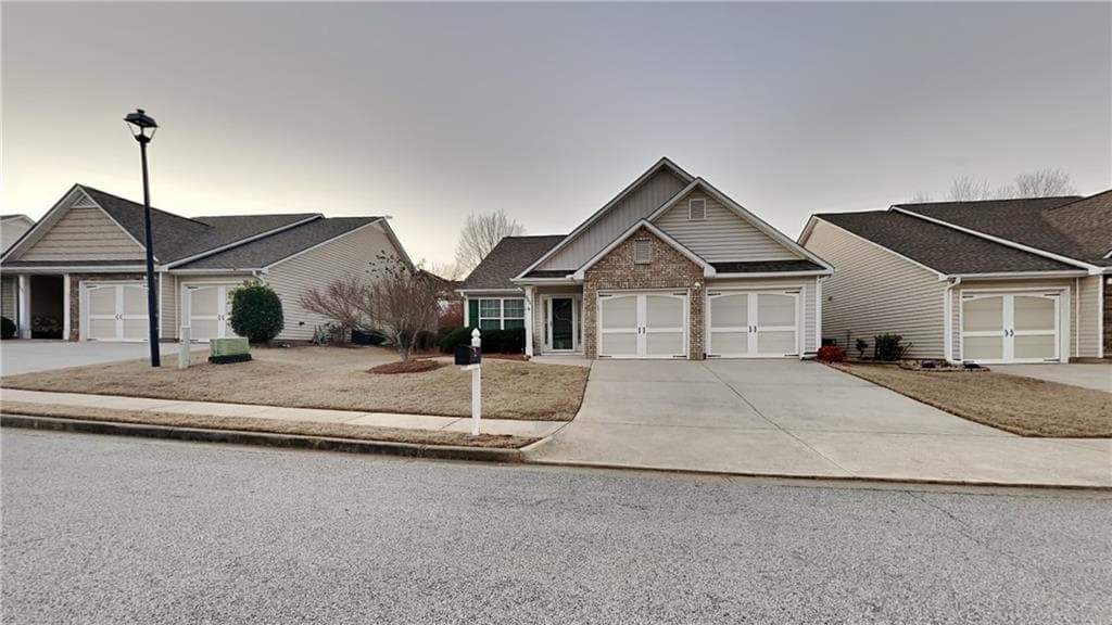 2 bedroom, 2 bathroom single family residence sold at 685 Majesty Crossing, Winder, GA 30680