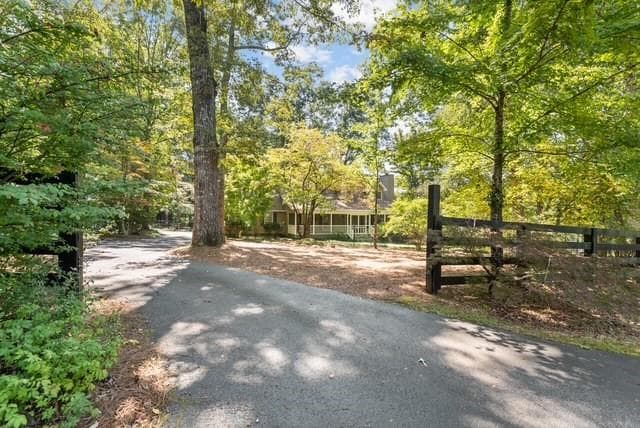 5 bedroom, 4 bathroom single family residence sold at 203 Doug Allison Heights, Cleveland, GA 30528