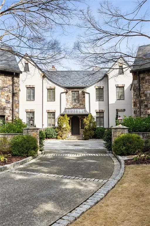 6 bedroom, 9 bathroom single family residence sold at 675 W Paces Ferry Road, Atlanta, GA 30327